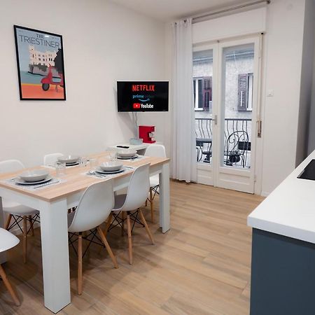 Ferienwohnung Centro Storico Moderno Trilocale Con Balcone Triest Exterior foto