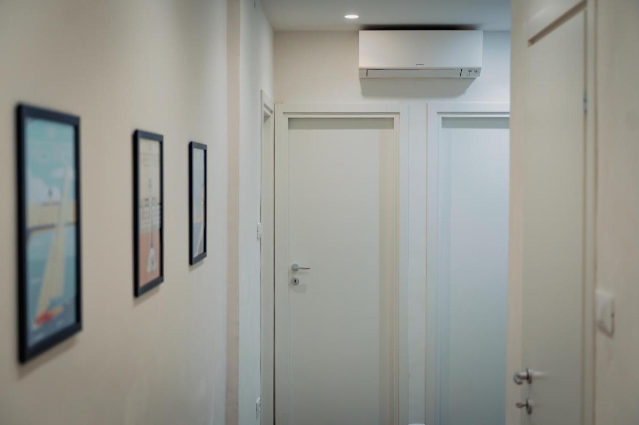 Ferienwohnung Centro Storico Moderno Trilocale Con Balcone Triest Exterior foto