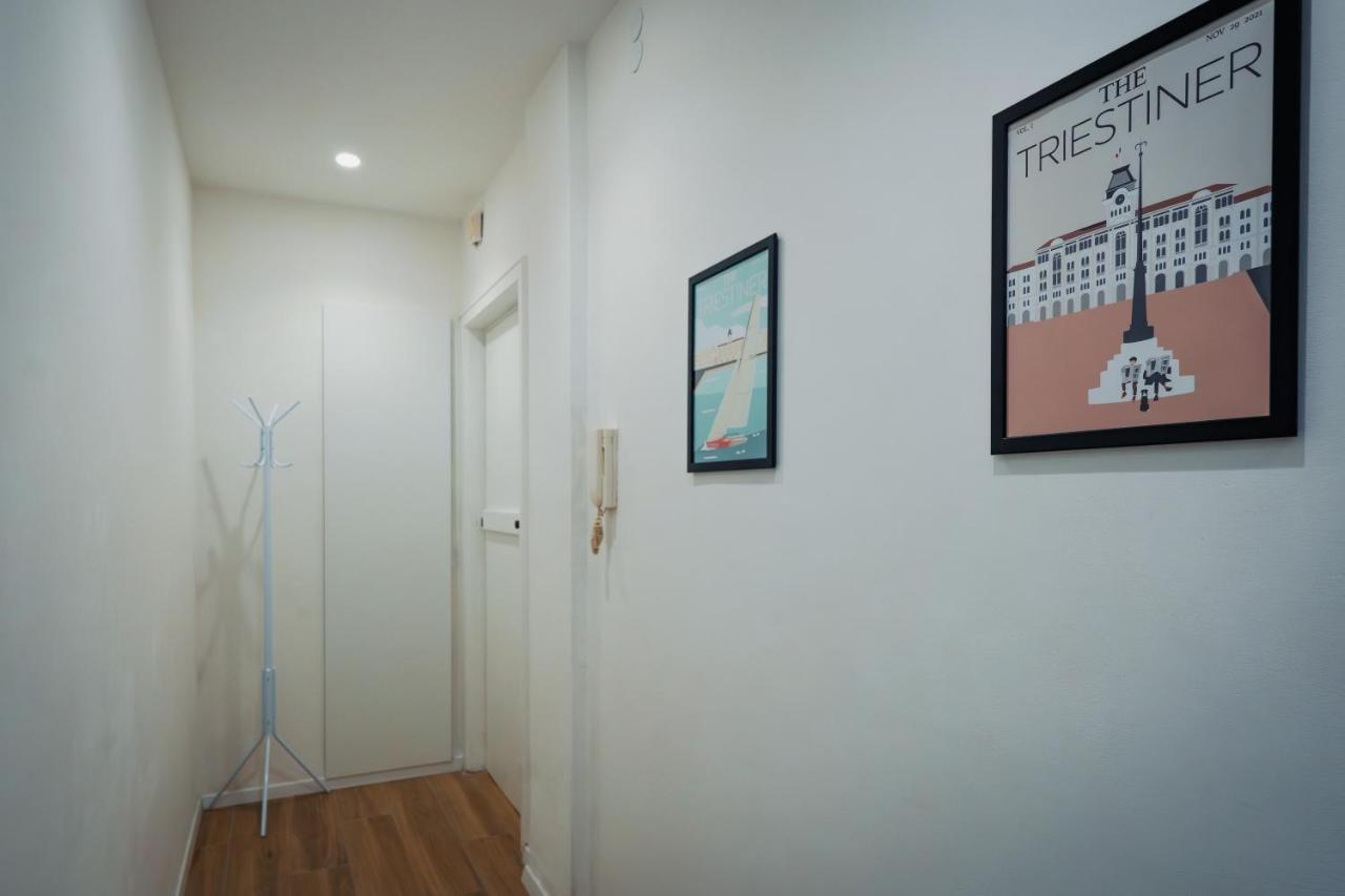 Ferienwohnung Centro Storico Moderno Trilocale Con Balcone Triest Exterior foto